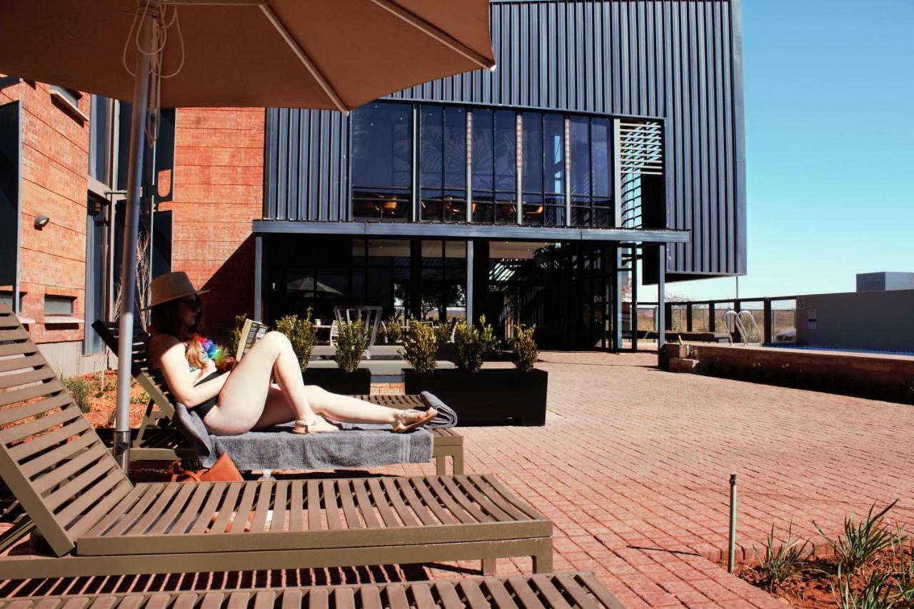 Aha Kathu Hotel Exterior photo